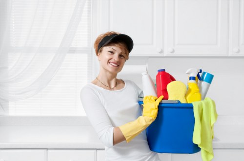 Local cleaner working in a Balham flat with access and parking considerations