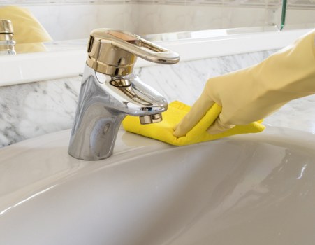 Detailed kitchen and bathroom deep clean in Balham